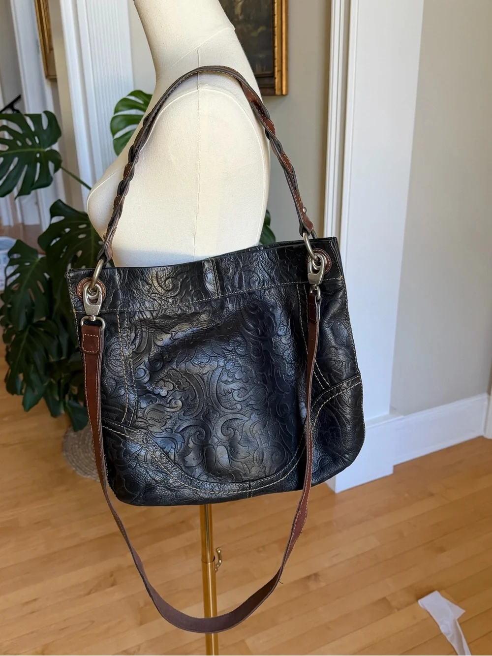 Fossil Long Live Vintage Black Embossed Leather Crossbody Shoulder Bag